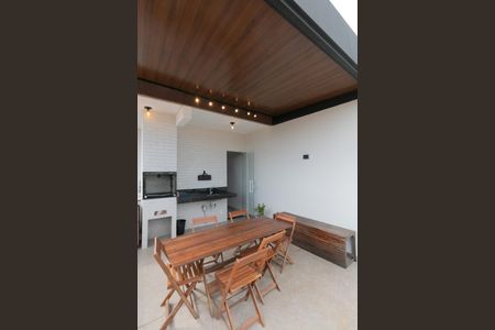 Apartamento à venda com 130m², 2 quartos e 2 vagas Apartamento à venda com 130m², 2 quartos e 2 vagasVaranda gourmet