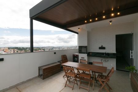 Apartamento à venda com 130m², 2 quartos e 2 vagas Apartamento à venda com 130m², 2 quartos e 2 vagasVaranda gourmet