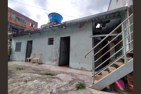 Casa à venda com 400m², 2 quartos e 1 vagaPrimeira Casa do Terreno