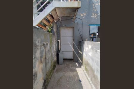 Casa à venda com 400m², 2 quartos e 1 vagaEntrada de uma das casas