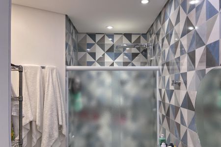 Casa à venda com 380m², 3 quartos e 6 vagas Casa à venda com 380m², 3 quartos e 6 vagasBanheiro - Suíte