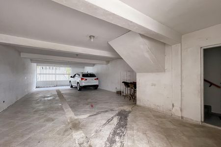 Casa à venda com 380m², 3 quartos e 6 vagas Casa à venda com 380m², 3 quartos e 6 vagasGaragem