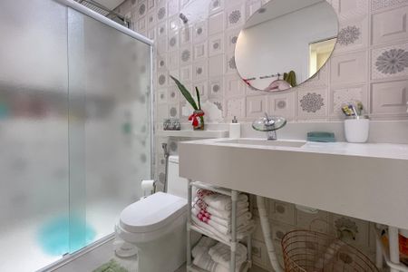 Casa à venda com 380m², 3 quartos e 6 vagas Casa à venda com 380m², 3 quartos e 6 vagasBanheiro - Suíte