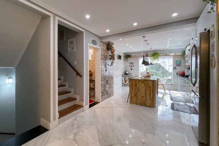Casa à venda com 380m², 3 quartos e 6 vagas Casa à venda com 380m², 3 quartos e 6 vagasCozinha