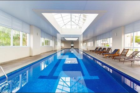 Apartamento à venda com 110m², 3 quartos e 2 vagas Apartamento à venda com 110m², 3 quartos e 2 vagasÁrea comum -Piscina coberta