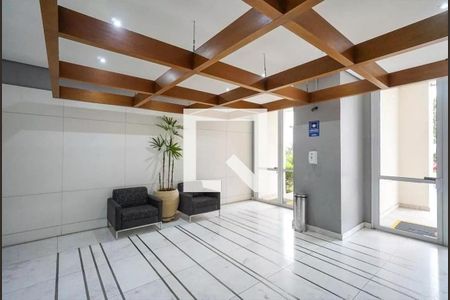 Apartamento à venda com 110m², 3 quartos e 2 vagas Apartamento à venda com 110m², 3 quartos e 2 vagasHall social