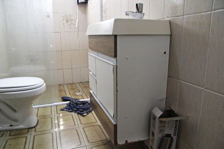 Casa à venda com 287m², 4 quartos e 2 vagasCasa 1 Banheiro