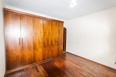 Casa à venda com 318m², 5 quartos e 6 vagas Casa à venda com 318m², 5 quartos e 6 vagasSuíte 2