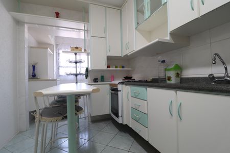 Apartamento à venda com 93m², 3 quartos e 2 vagasCozinha