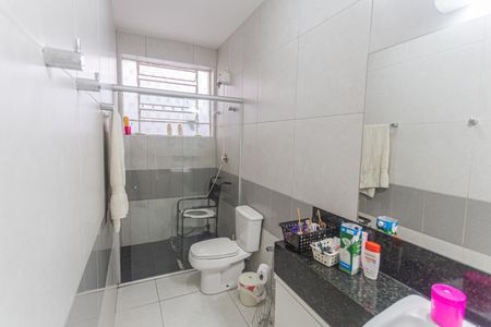 Casa à venda com 206m², 5 quartos e 1 vagaBanheiro da Suíte