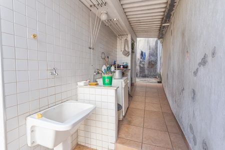 Casa à venda com 206m², 5 quartos e 1 vagaÁrea de Serviço 2