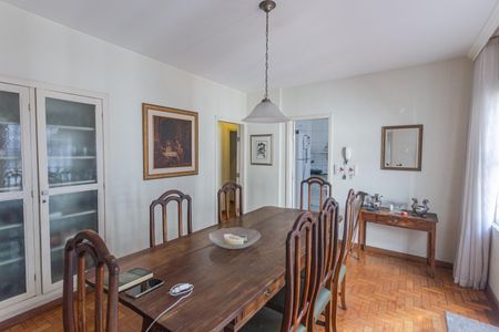 Casa à venda com 206m², 5 quartos e 1 vagaCopa