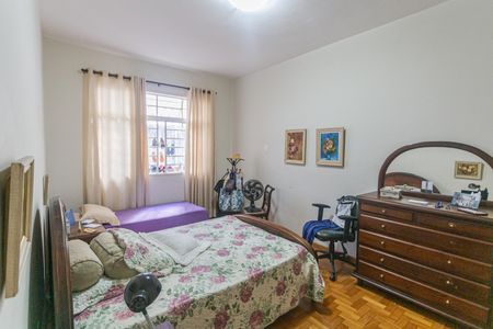 Casa à venda com 206m², 5 quartos e 1 vagaSuíte