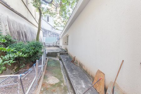 Casa à venda com 206m², 5 quartos e 1 vagaQuintal