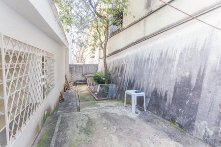 Casa à venda com 206m², 5 quartos e 1 vagaQuintal