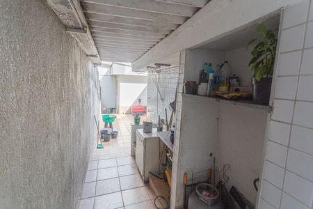 Casa à venda com 206m², 5 quartos e 1 vagaÁrea de Serviço 2