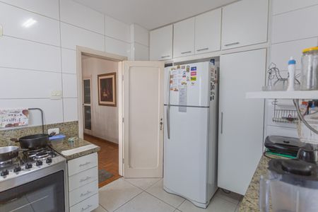 Casa à venda com 206m², 5 quartos e 1 vagaCozinha