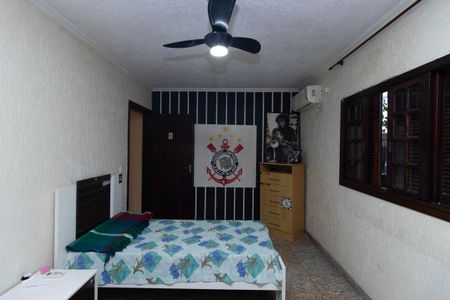 Casa à venda com 440m², 3 quartos e 5 vagas Casa à venda com 440m², 3 quartos e 5 vagasQuarto 2