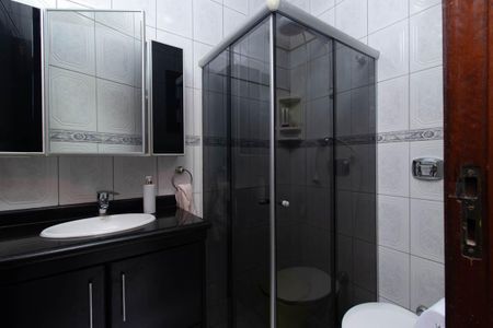 Casa à venda com 440m², 3 quartos e 5 vagas Casa à venda com 440m², 3 quartos e 5 vagasBanheiro de Serviço