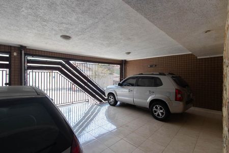 Casa à venda com 440m², 3 quartos e 5 vagas Casa à venda com 440m², 3 quartos e 5 vagasGaragem