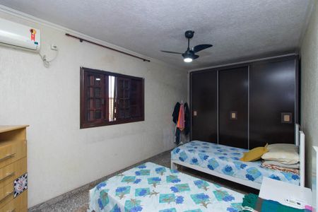 Casa à venda com 440m², 3 quartos e 5 vagas Casa à venda com 440m², 3 quartos e 5 vagasQuarto 2