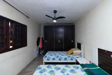 Casa à venda com 440m², 3 quartos e 5 vagas Casa à venda com 440m², 3 quartos e 5 vagasQuarto 2