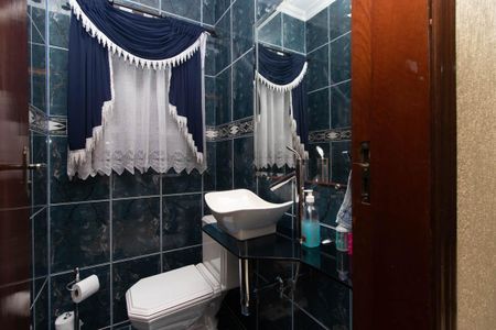 Casa à venda com 440m², 3 quartos e 5 vagas Casa à venda com 440m², 3 quartos e 5 vagasLavabo