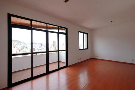 Apartamento à venda com 120m², 4 quartos e 2 vagasSala