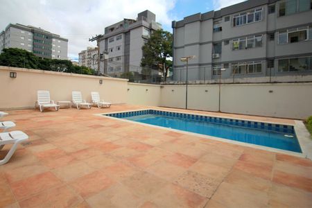 Apartamento à venda com 120m², 4 quartos e 2 vagasÁrea comum - Piscina