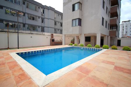 Apartamento à venda com 120m², 4 quartos e 2 vagasÁrea comum - Piscina