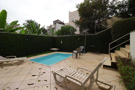 Casa para alugar com 72m², 2 quartos e 1 vagaÁrea Comum - Piscina