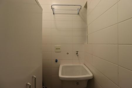 Casa para alugar com 72m², 2 quartos e 1 vagaÁrea de Serviço