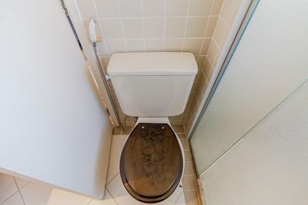 Apartamento para alugar com 100m², 2 quartos e 2 vagas Apartamento para alugar com 100m², 2 quartos e 2 vagasBanheiro da Suíte 1