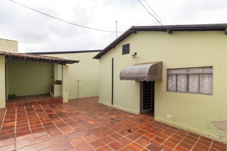 Casa à venda com 174m², 3 quartos e 3 vagas Casa à venda com 174m², 3 quartos e 3 vagasQuintal