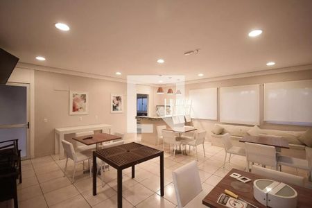 Apartamento para alugar com 44m², 2 quartos e 1 vaga Apartamento para alugar com 44m², 2 quartos e 1 vagaÁrea comum - Salão de festas