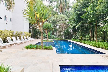 Apartamento para alugar com 44m², 2 quartos e 1 vaga Apartamento para alugar com 44m², 2 quartos e 1 vagaÁrea comum - Piscina