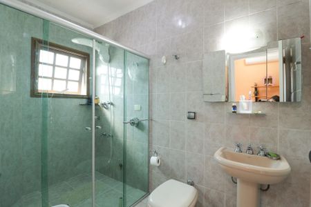 Casa à venda com 140m², 3 quartos e 3 vagasBanheiro da Suíte