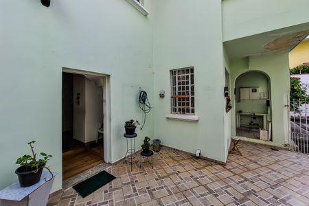 Casa à venda com 155m², 4 quartos e 1 vaga Casa à venda com 155m², 4 quartos e 1 vagaEntrada