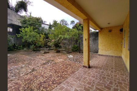 Casa à venda com 359m², 3 quartos e 5 vagas Casa à venda com 359m², 3 quartos e 5 vagasQuintal