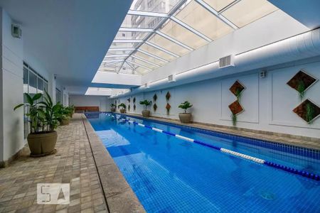 Apartamento à venda com 90m², 2 quartos e 2 vagas Apartamento à venda com 90m², 2 quartos e 2 vagasÁrea comum - Piscina