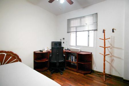 Apartamento à venda com 140m², 3 quartos e 2 vagasQuarto 2