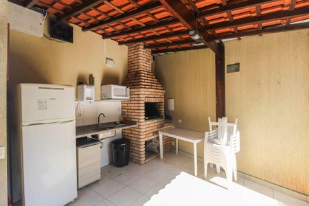 Casa de condomínio à venda com 68m², 2 quartos e 1 vaga Casa de condomínio à venda com 68m², 2 quartos e 1 vagaÁrea comum - Churrasqueira