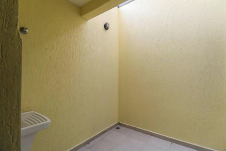 Casa de condomínio à venda com 68m², 2 quartos e 1 vaga Casa de condomínio à venda com 68m², 2 quartos e 1 vagaÁrea de Serviço