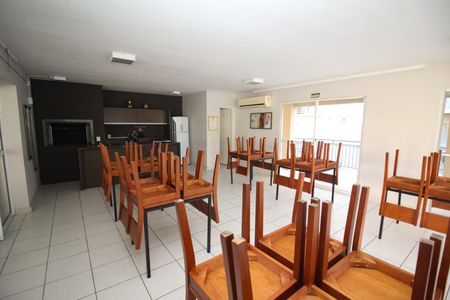 Apartamento à venda com 71m², 3 quartos e 1 vaga Apartamento à venda com 71m², 3 quartos e 1 vagaÁrea comum - Salão de festas