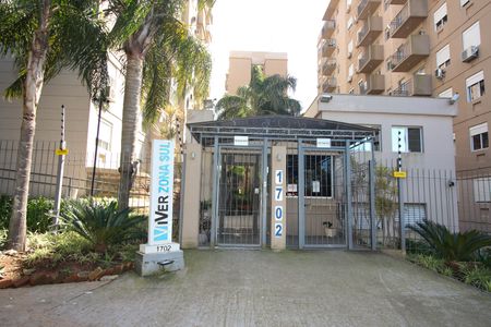 Apartamento à venda com 71m², 3 quartos e 1 vaga Apartamento à venda com 71m², 3 quartos e 1 vagaFachada e portaria