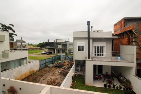 Casa de condomínio à venda com 209m², 3 quartos e 2 vagas Casa de condomínio à venda com 209m², 3 quartos e 2 vagasVista da Suíte 2