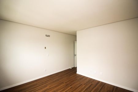 Casa de condomínio à venda com 209m², 3 quartos e 2 vagas Casa de condomínio à venda com 209m², 3 quartos e 2 vagasSuíte 2