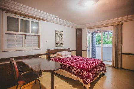 Casa à venda com 500m², 4 quartos e 5 vagas Casa à venda com 500m², 4 quartos e 5 vagasSuíte 2