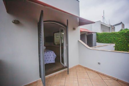 Casa à venda com 500m², 4 quartos e 5 vagas Casa à venda com 500m², 4 quartos e 5 vagasVaranda Suíte 3