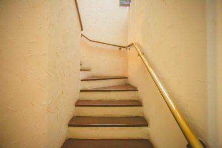 Casa à venda com 500m², 4 quartos e 5 vagas Casa à venda com 500m², 4 quartos e 5 vagasEscadas